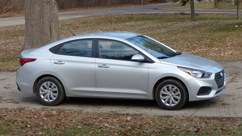 Illustration for article titled A Manual Transmission 2018 Hyundai Accent Is A Good Amount Of Fun For Only $16,000